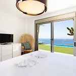 Home2book Ocean View Villa, Private Pool & Garden Vila